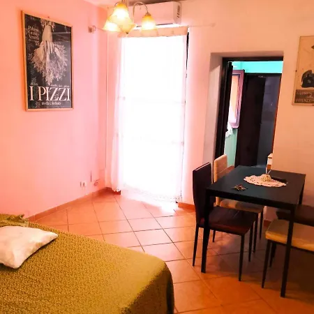 Stromae Apartment